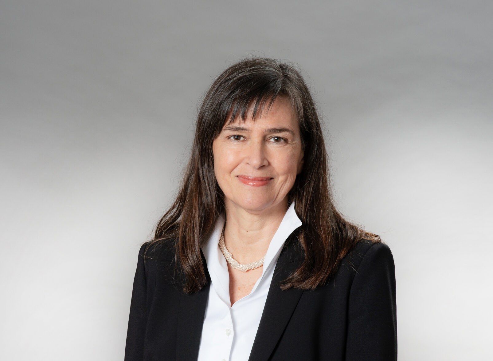 Dr. Christa Farmer
